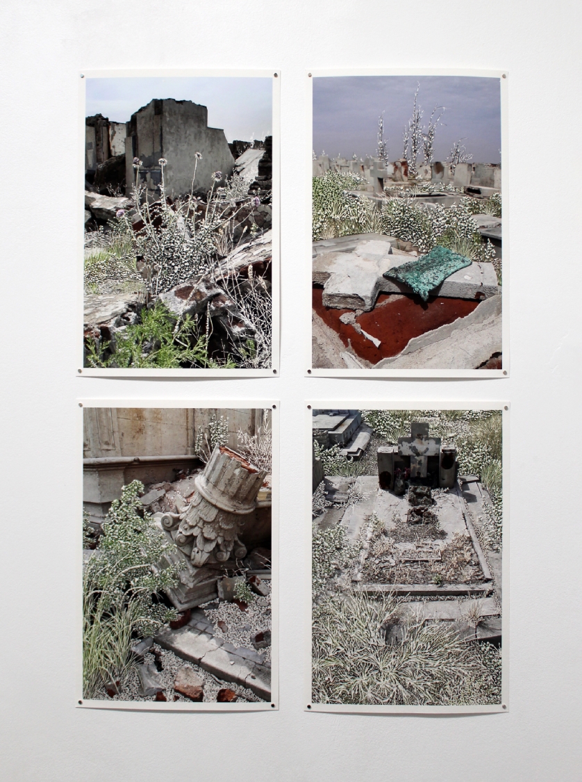 Raphaëlle Peria, Parmi les ruines #1, #2, #3, #4, grattage sur photographie, 36 x 24 cm, 2020