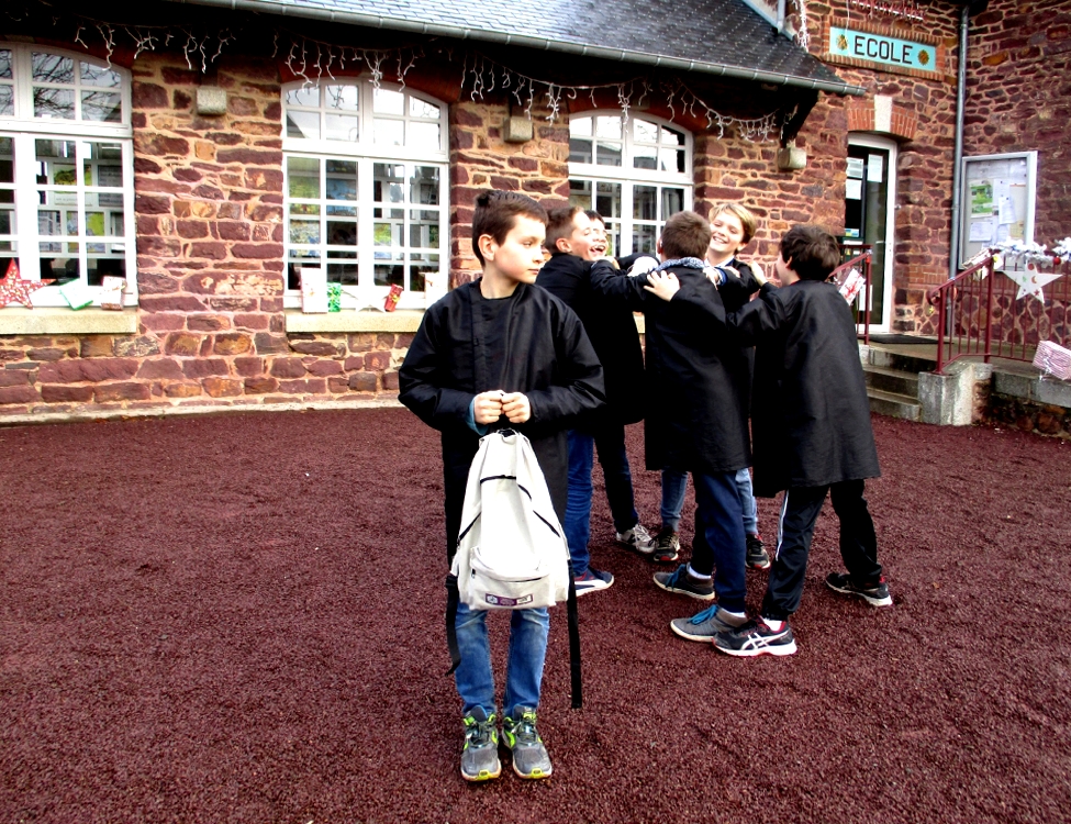 Mises en scène des interdits à l'école