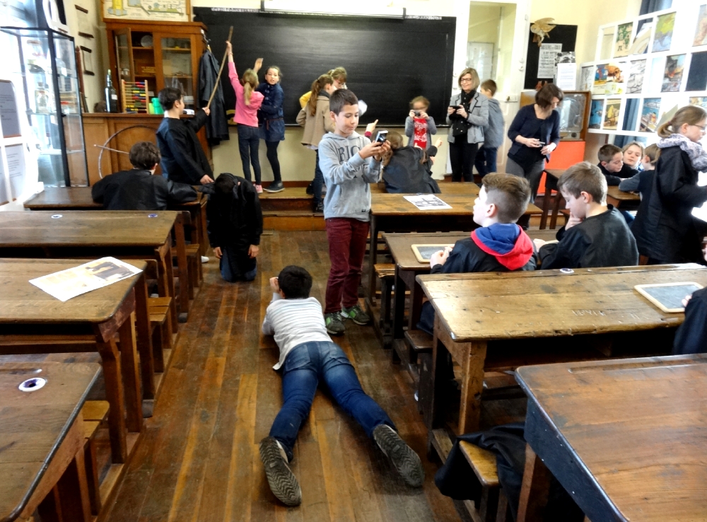 Reproduction d'images célèbres de scène de salle de classe