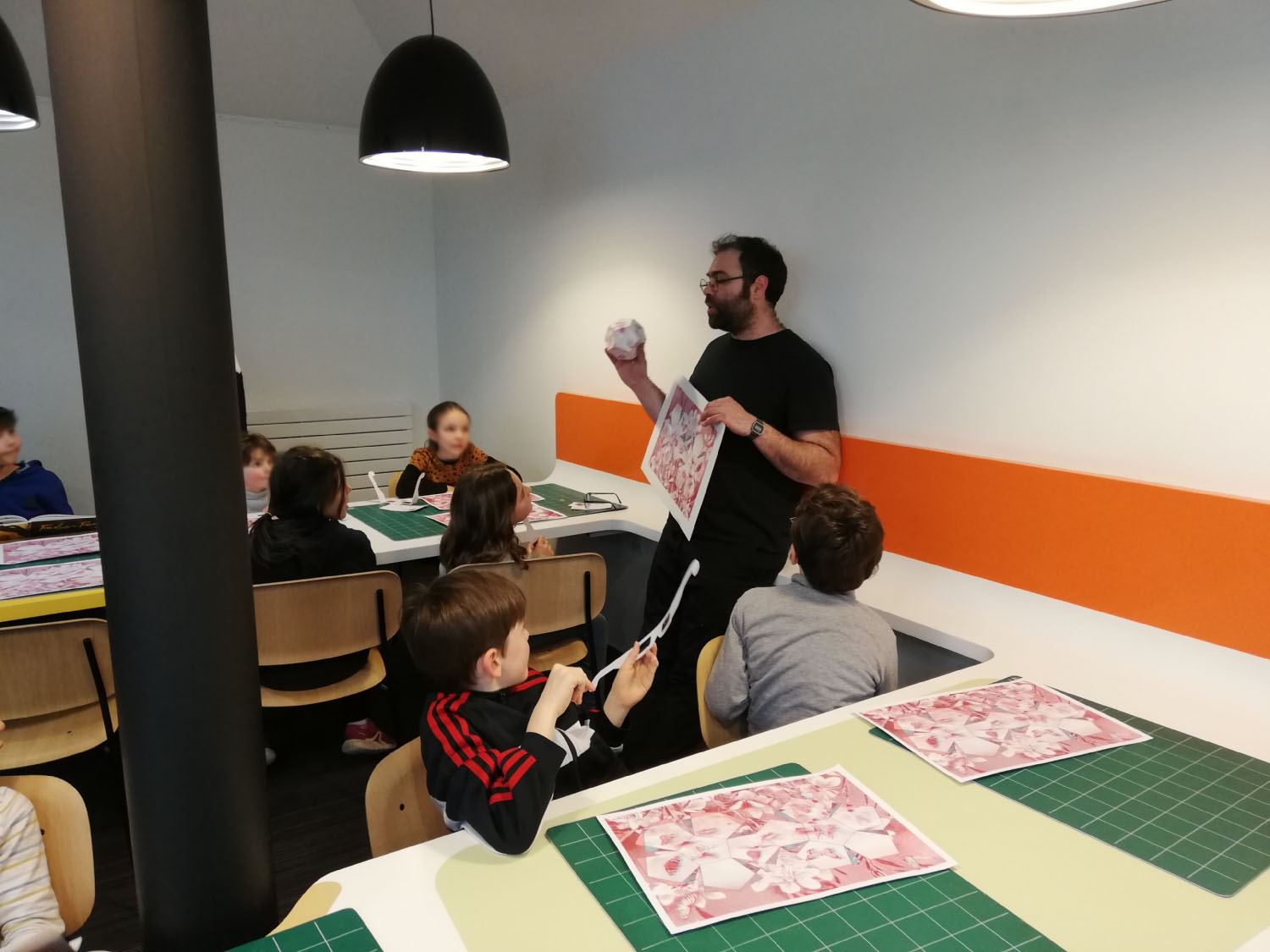 Atelier sérigraphie " La boîte à papillons" avec l'artiste Julien Duporté