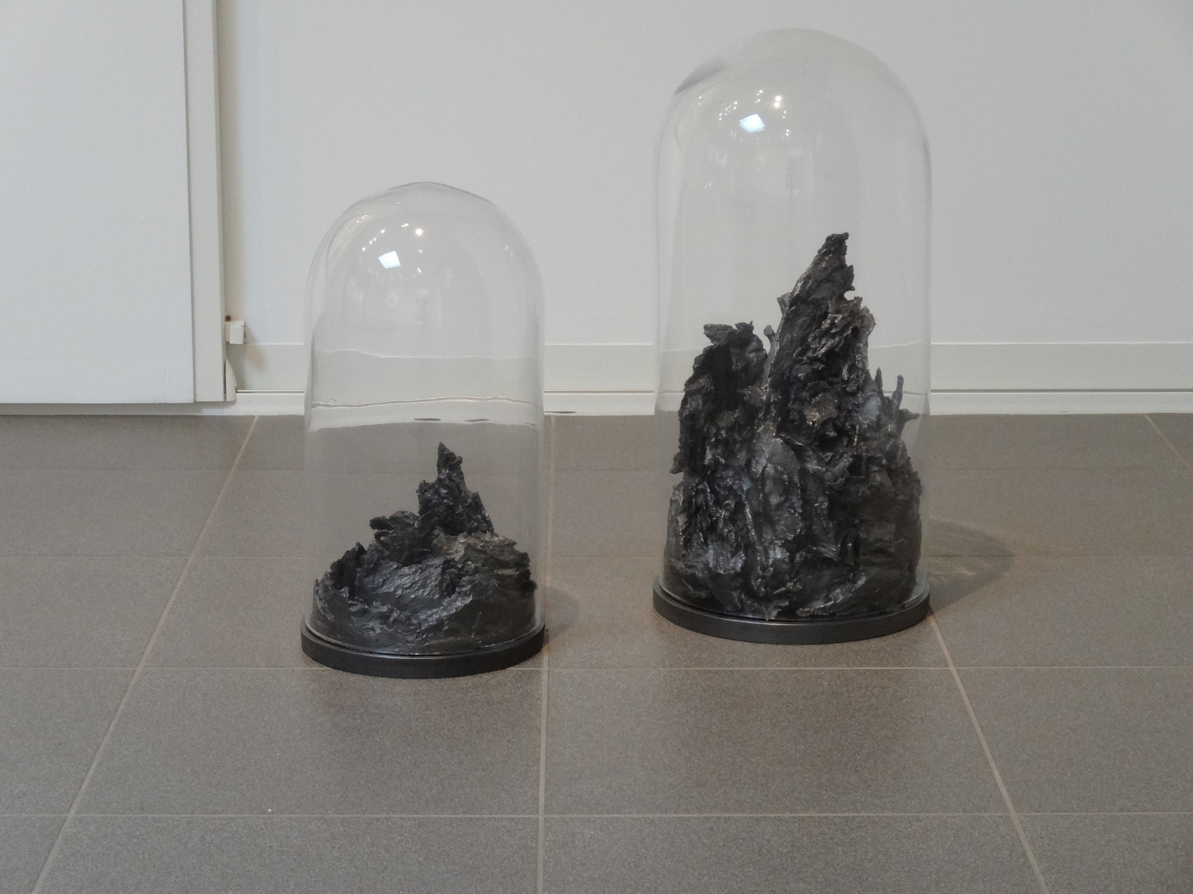 Vues de l'exposition Angélique Lecaille, After Dawn, 2014.
