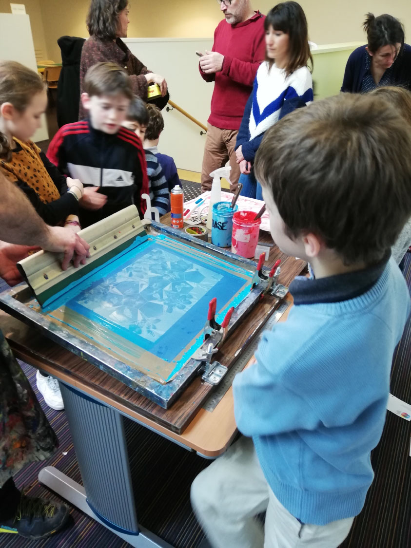 Atelier sérigraphie " La boîte à papillons" avec l'artiste Julien Duporté