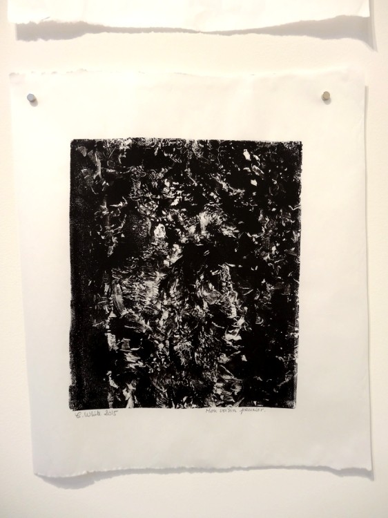 Vue de l'exposition Cécile White, Empreinte carbone. "Radiographies de mes voisins", détail, 4 monotypes acryliques sur papier de lune, 46x53 cm pièce, 2015.