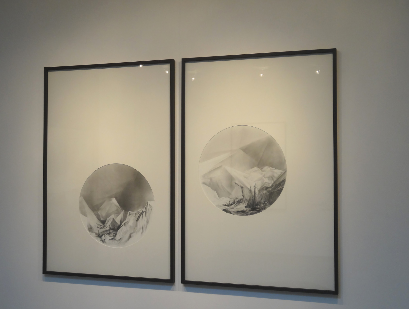Vues de l'exposition Angélique Lecaille, After Dawn, 2014.