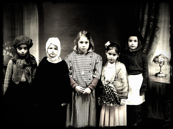 Photo de filles - CE1 école élémentaire publique Fée Viviane Iffendic