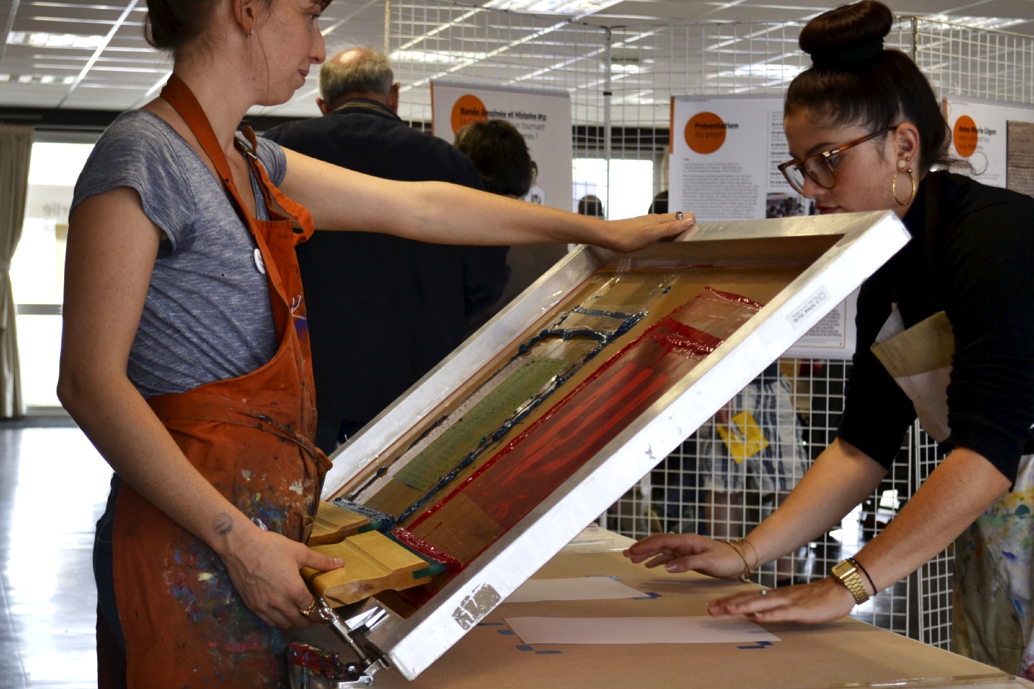 Atelier sérigraphie avec la Bonne Pioche au Festival de BD Pré en Bulles de Bédée