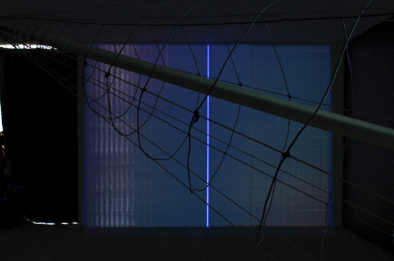 Vue de l'exposition Cécile Beau et Nicolas Montgermont, Radiographie, 2013. Photo : Hervé Beurel.