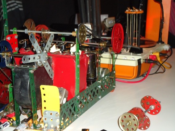 Performance sonore, L'Avant-scène de Montfort-sur-Meu. Photo : Office du tourisme du Pays de Montfort.