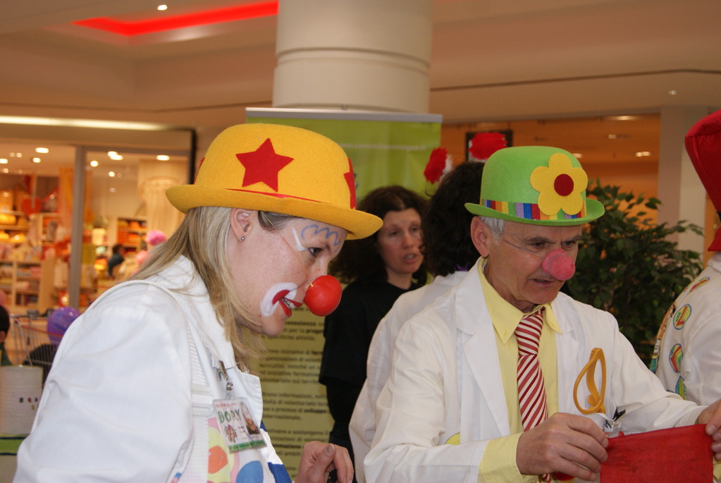 Ospedale dei pupazzi - centro commerciale "Il Castello" Sabato 12 Mazro 2011