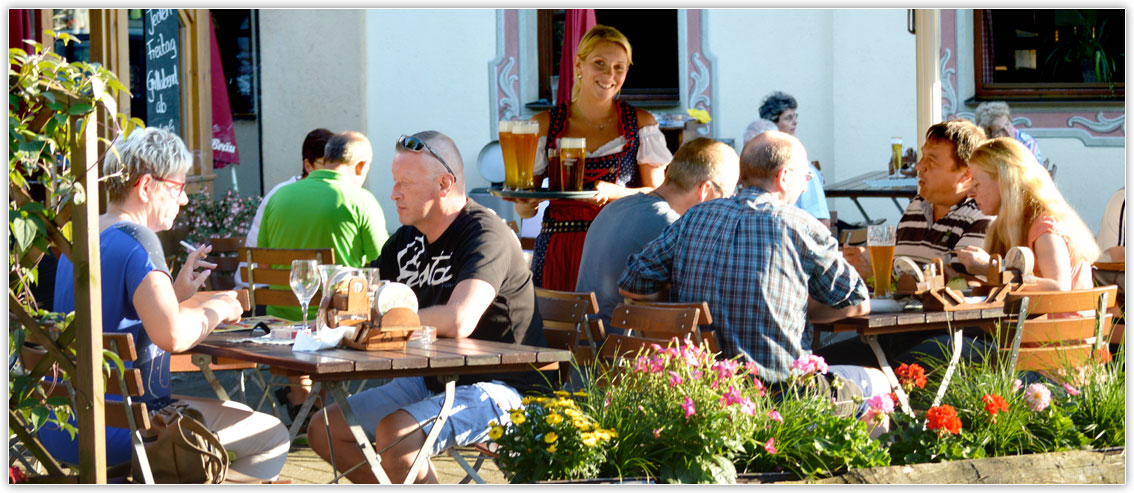 Beer garden at the Gasthof Hotel zur Post Kiefersfelden