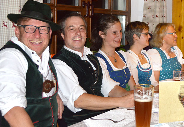 Gesllige Runde im Hotel Gasthof zur Post in Kiefersfelden