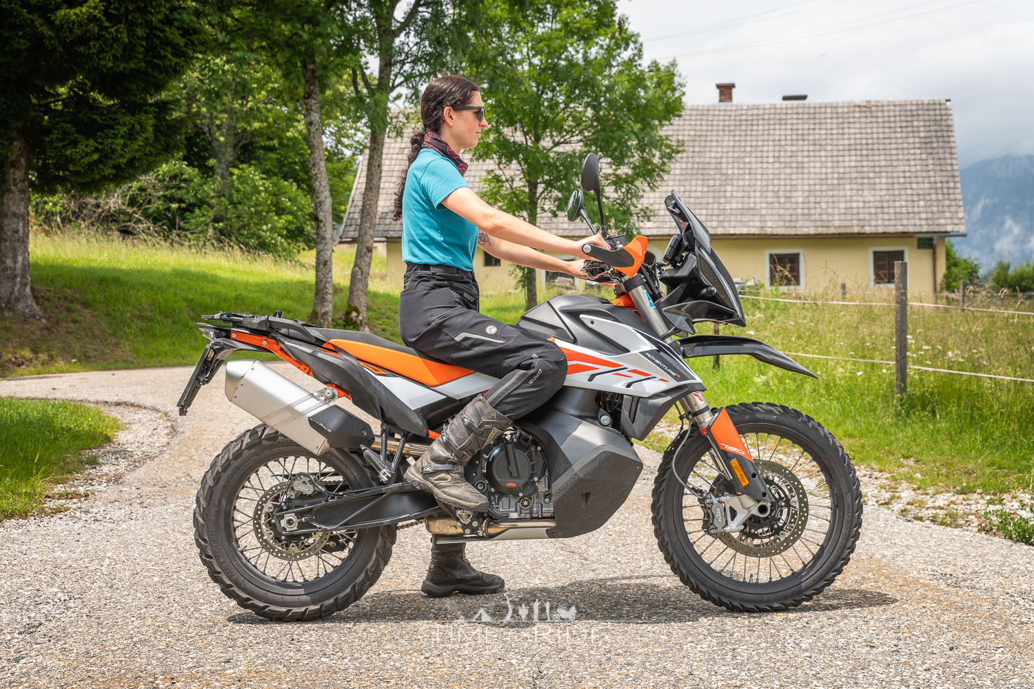 tenere 700 vs ktm 790 adventure