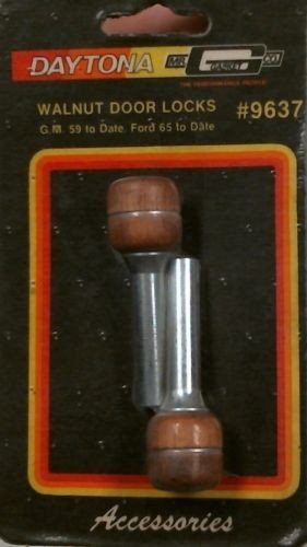 Mr Gasket walnut lock knobs