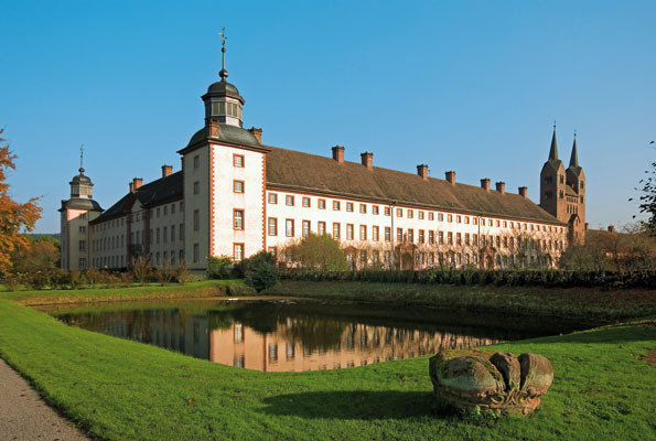 ﻿Schloss und Kloster Corvey 