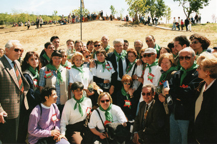 Grup de Voluntaris en la inauguració del Jardí Botànic (1999).