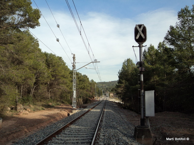 1 - Señal de entrada de una estación convertida en apeadero.