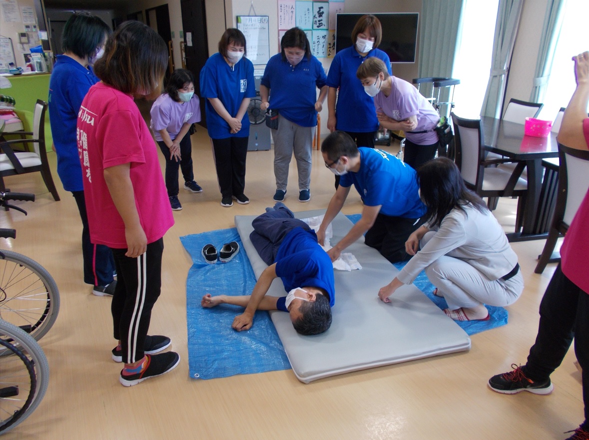 介護用品勉強会|ユニ・チャームおむつ出張勉強会inみとうの里様