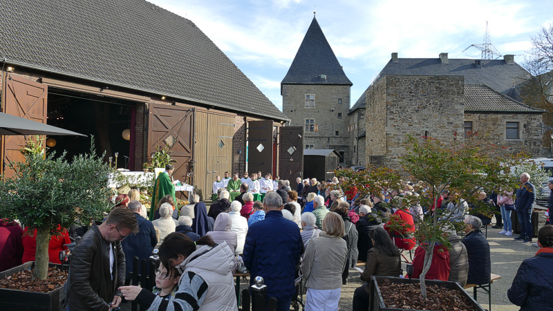 Erntedankfest bei sonnigem Oktoberwetter auf Haus Kemnade