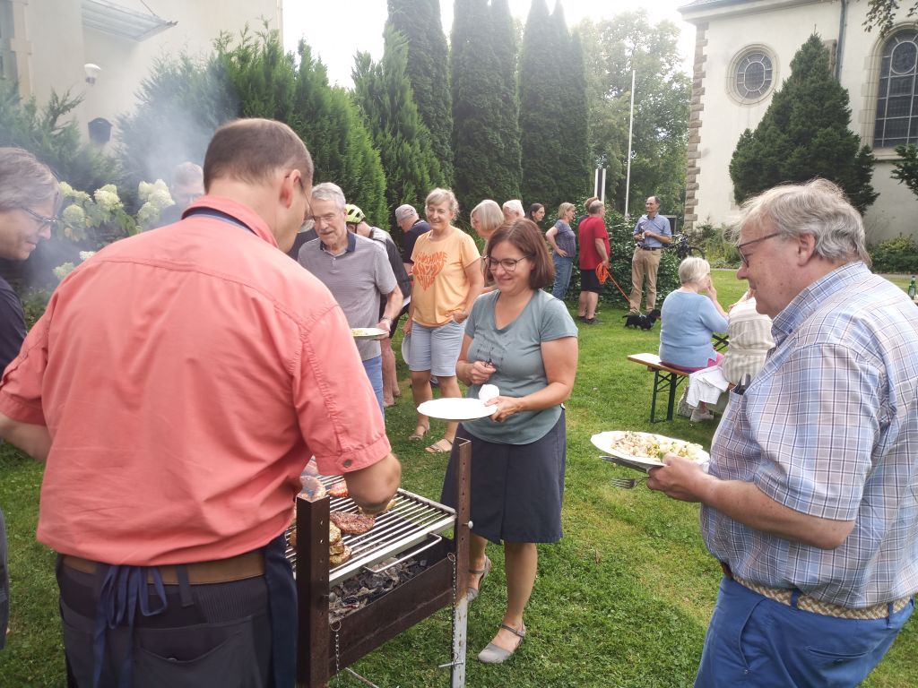 Sommerprojekt 2024: Grillen in Pastors Garten