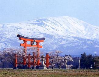 月山～羽黒山麓鳥居