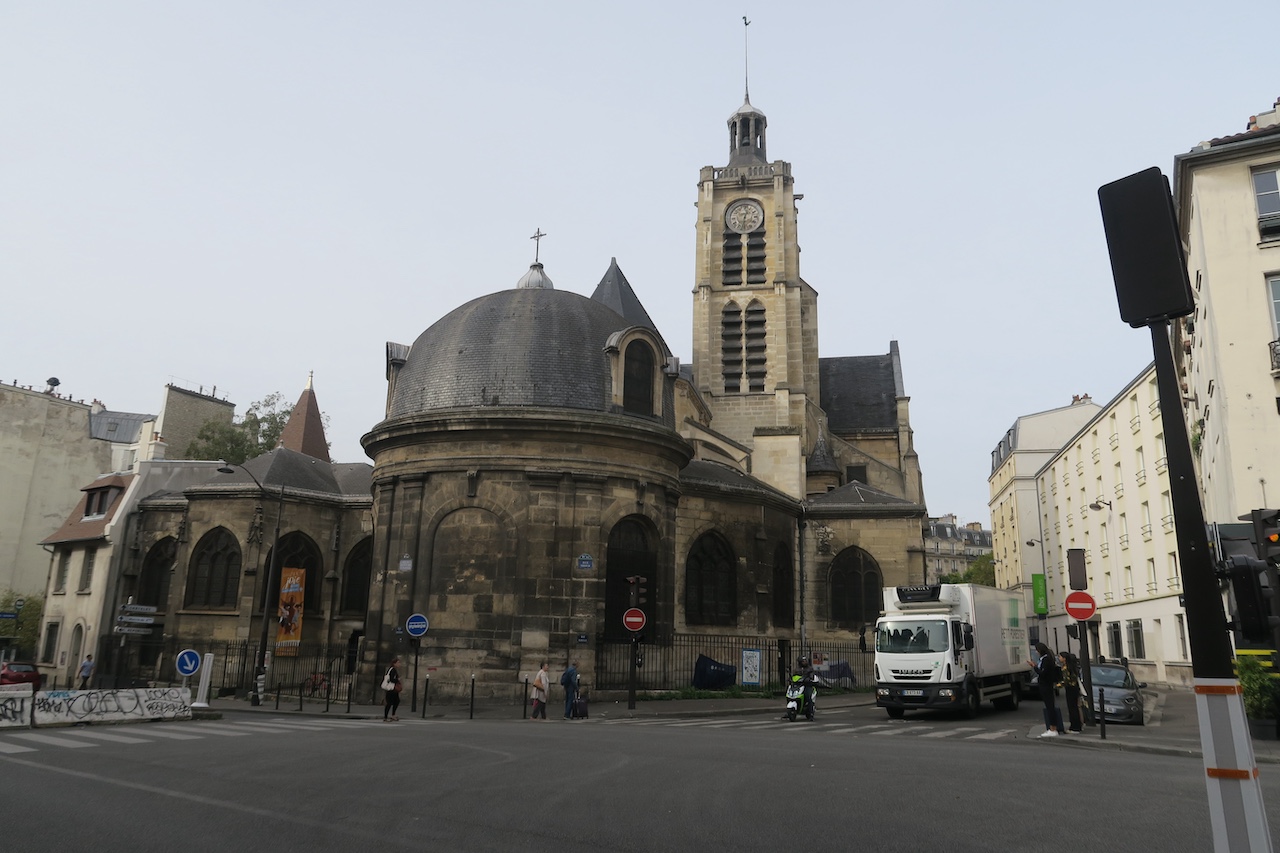 PK 1,10 - Le chevet de l'église saint Laurent et la rue Sibour depuis la rue du faubourg saint Martin