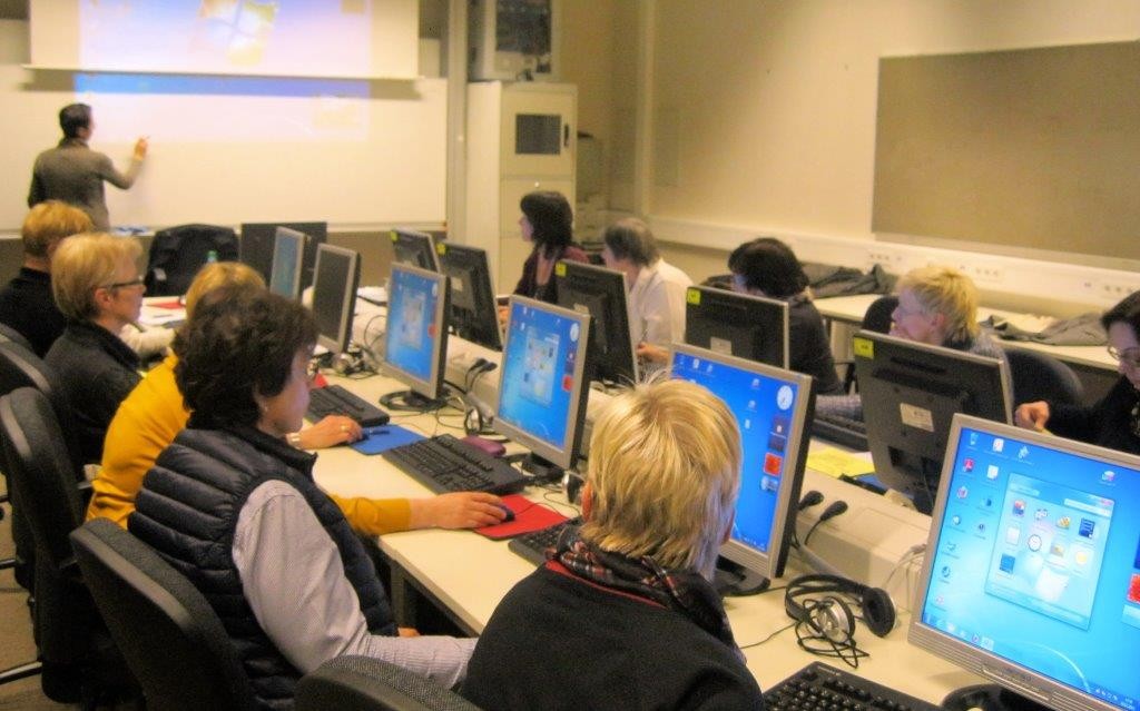 Landfrauen am Computer - "Erste Schritte am PC ...