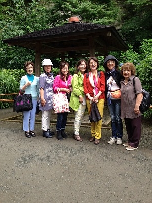 粋生倶楽部美女軍団(笑)紫陽花の花に負けないくらい、色鮮やか~(^^♪