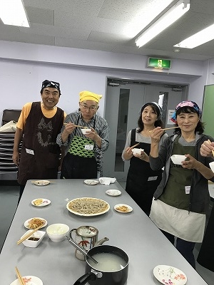 かき揚げと美味しいお蕎麦で、最高！！　(^^♪　♬