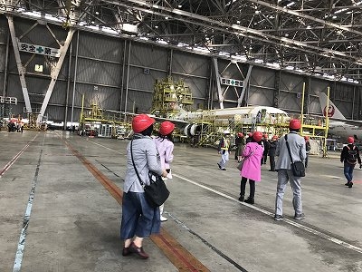 とてつもなく広~い整備場でした。