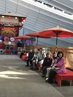 赤い番傘がオシャレ!!