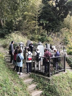 藤原実方の碑がありました。実は実方氏は宮中から左遷させられたのですが、家来や農村たち一族が代々にわたり「実方」の名を苗字としてを名乗り、碑を守ってきているのだそうです。