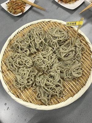 先生が打った10割そば。のど越しが良すぎます(笑)