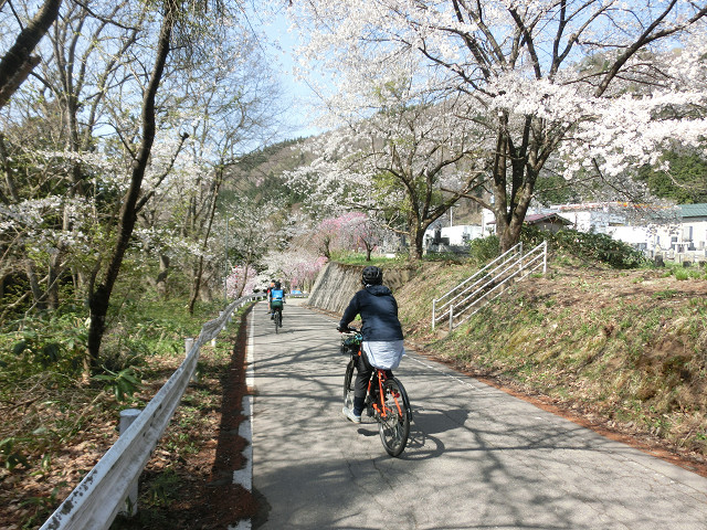 塔のへつりから幾世橋への途中