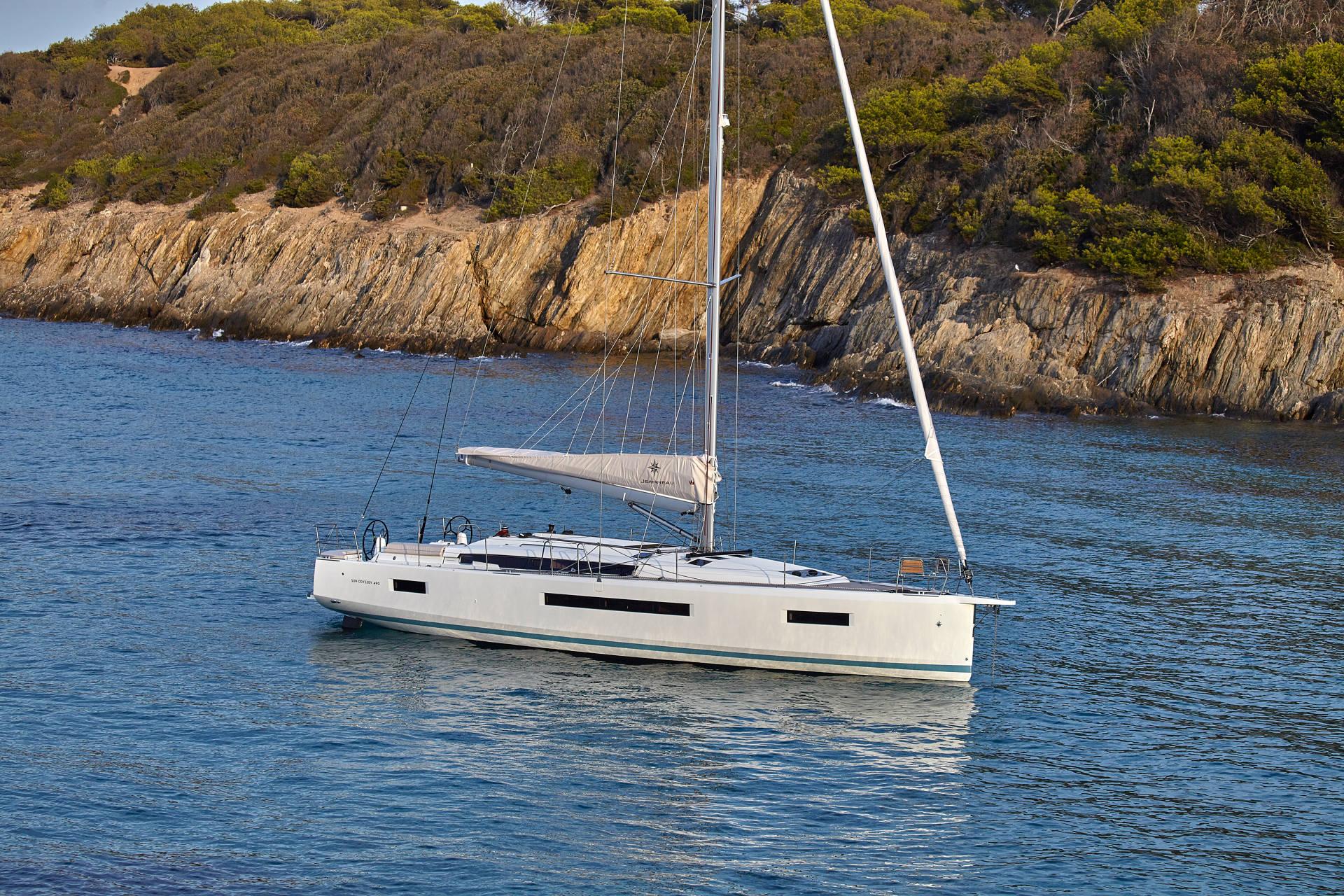 Sun Odyssey 490 Kojencharter für Familien Maddalena Archipel