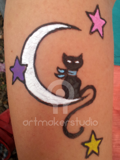 Tattoo temporal pintado a mano - Gato en la luna