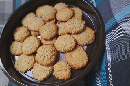 Rezeptvorschau: Selbstgebackene Aprikosen-Butterkekse nach einem Backrezept aus eBook/Buch: Dinkel-Weihnachtsplätzchen von K.D. Michaelis