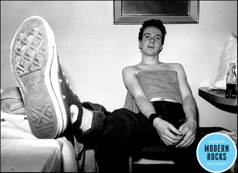 Joe Strummer of The Clash, 1977 © Allan Ballard/MRG