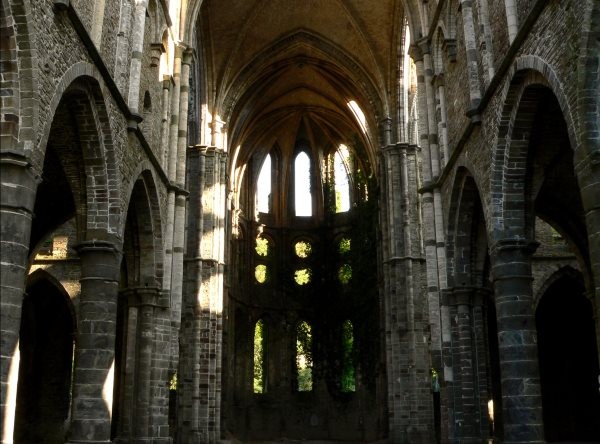 photographie église en ruine - blog marie fananas écrivain