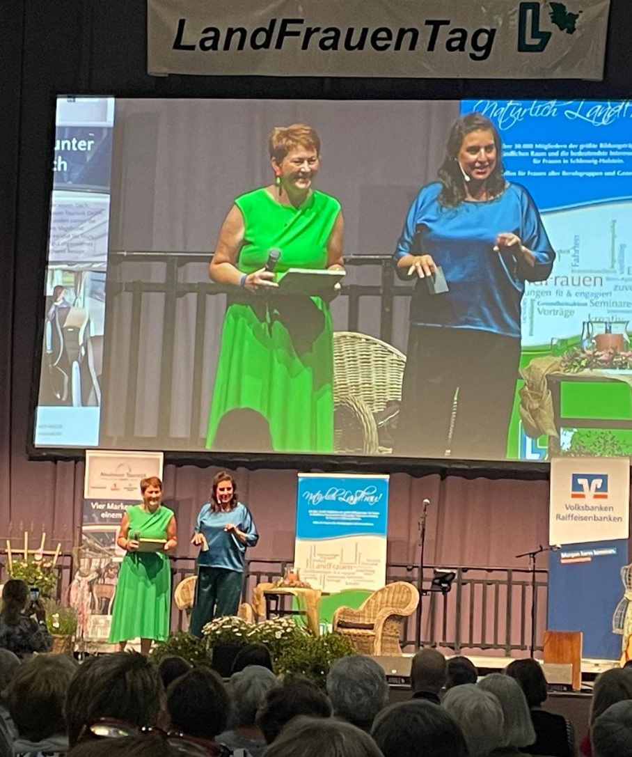 Gastreferentin an diesem Tag war Elena Uhlig, Schauspielerin und Autorin. 