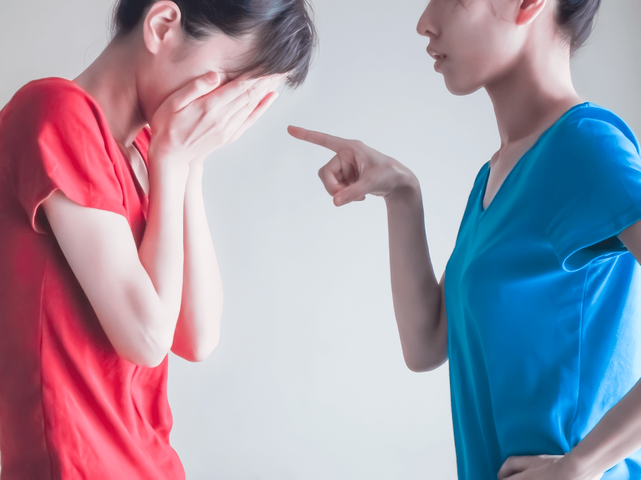 【毒親×兄弟差別ワースト３】毒親が兄弟差〇する理由と非常識な幸福論