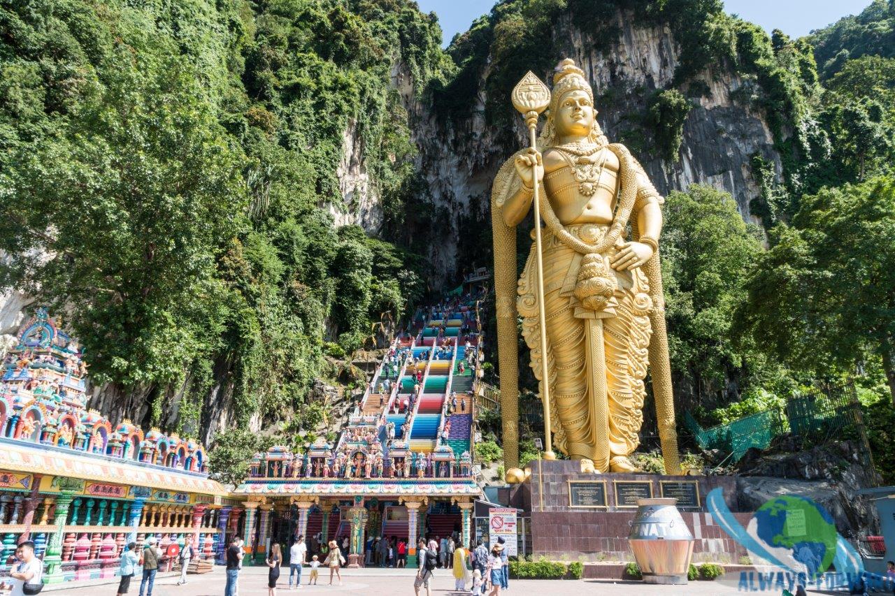 farbige Treppe zu den Batu Caves