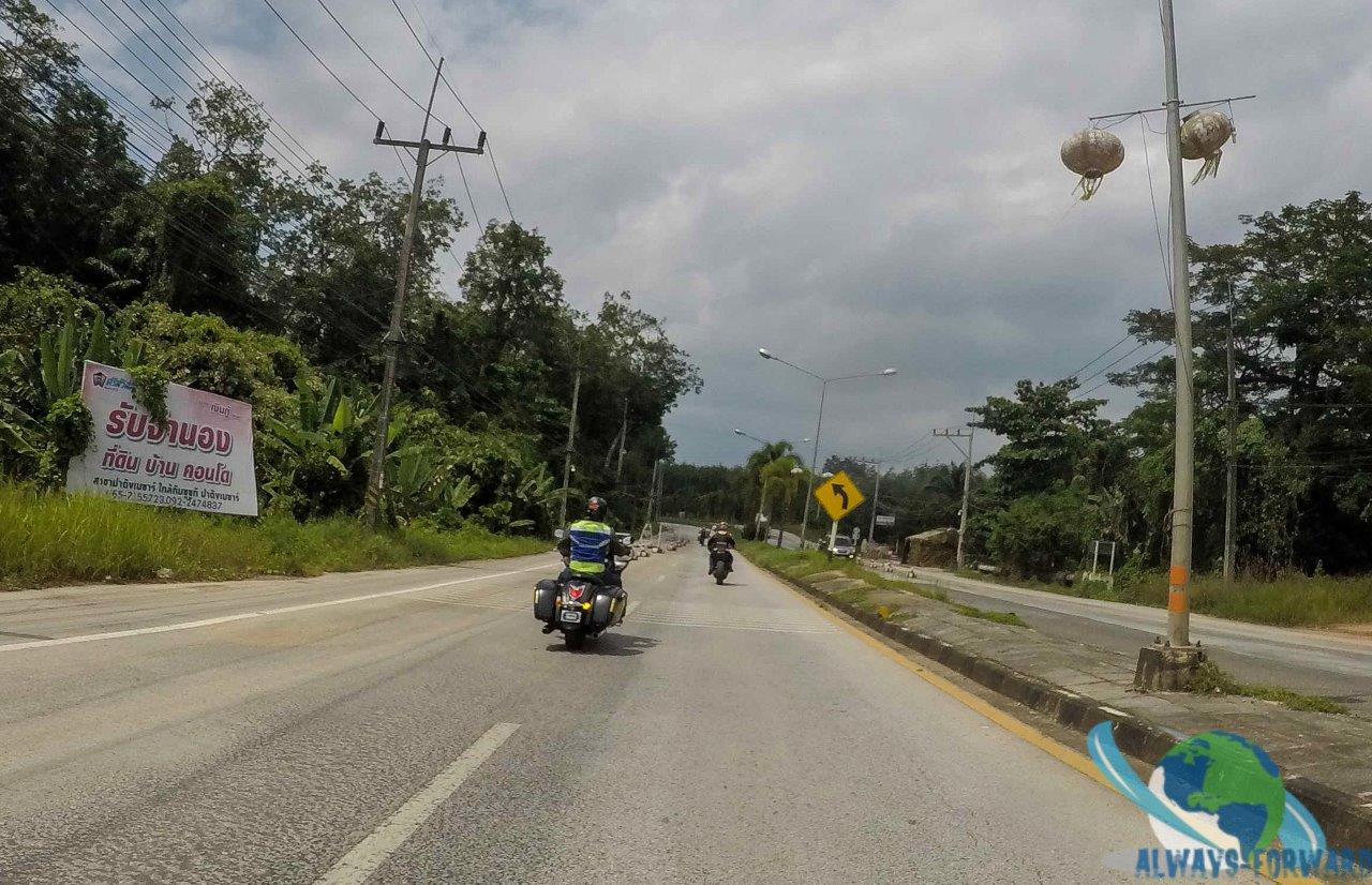 mit den Bikern aus Malaysia unterwegs