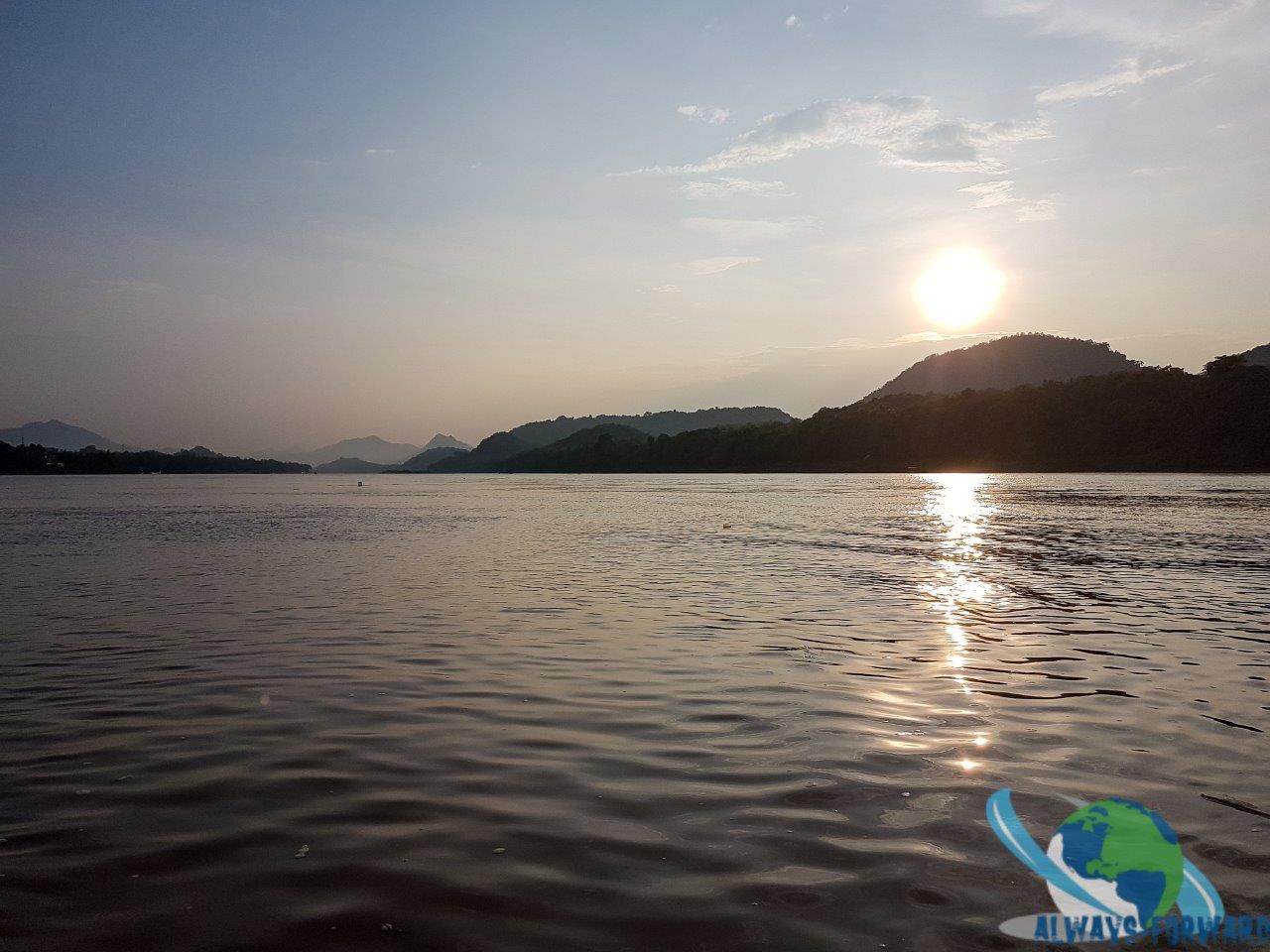 Sonnenuntergang am Mekong