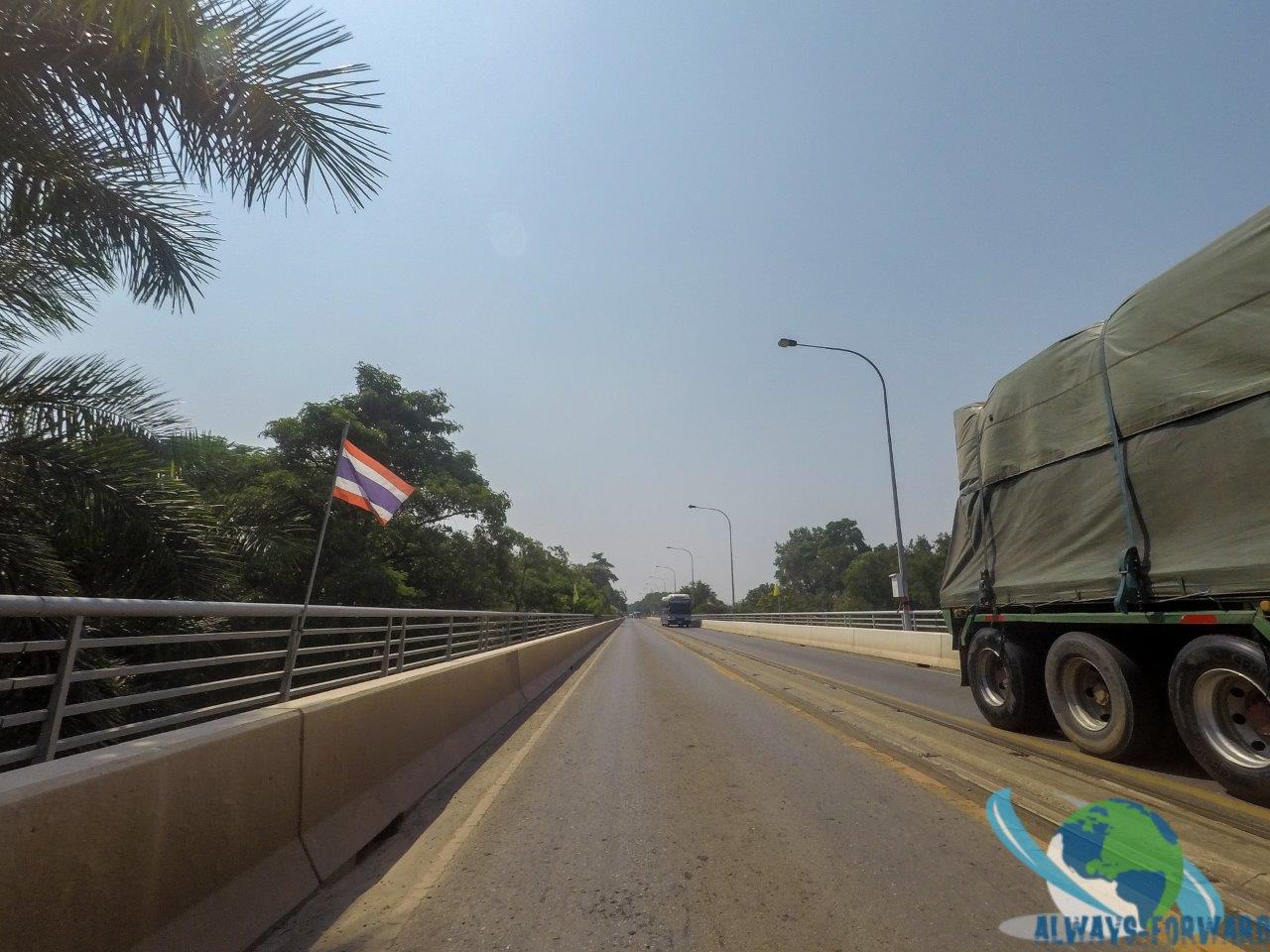 Brücke nach Thailand