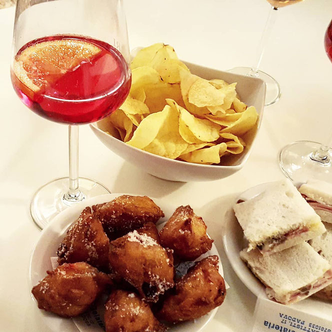 Aperitivo e frittelle