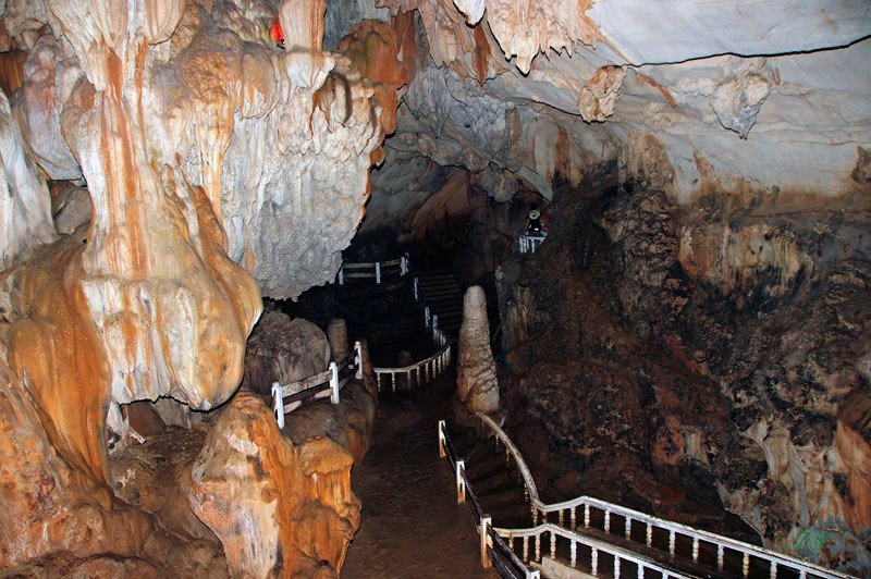 Tham Chang Höhle