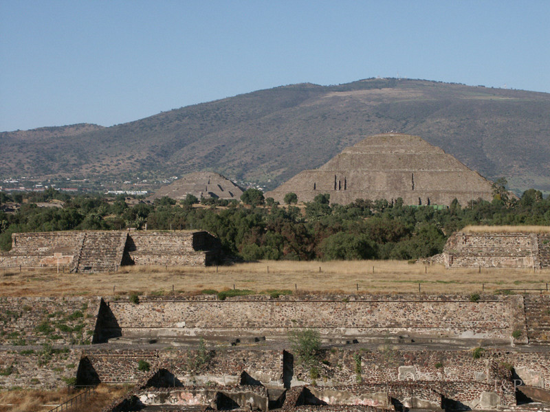 Teotihuacan, Mond und Sonnenpyramide