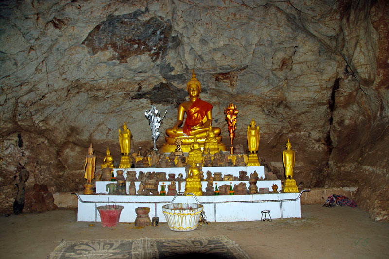 Die Höhlen von Pak Ou, Tham Tinge