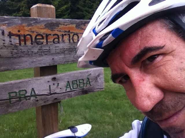 Raggiunto Prà L'Abbà si riprende fiato in attesa del portage che mi condurrà in cima al Freidour 