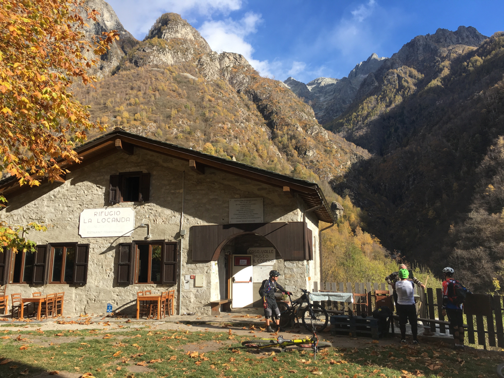 La vecchia scuola di Codera ...... oggi rifugio